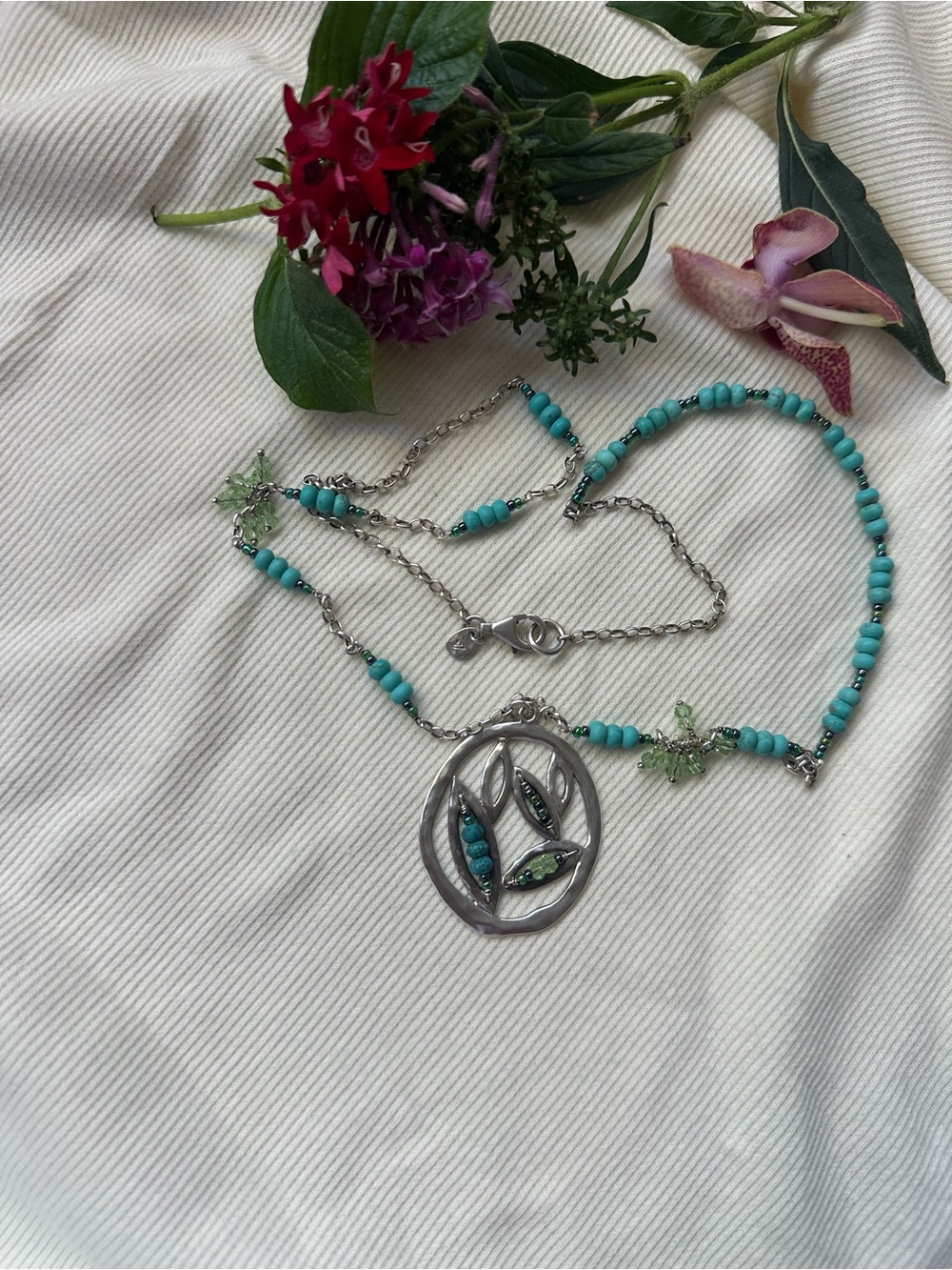Silpada sterling silver 925 howlite Turquoise Bead Leaf Pendant Necklace
